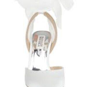 Badgley Mischka Women's Blaze Pump - Size 7.5